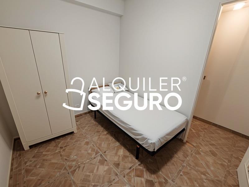 Piso en Calle Las Flores, BENALMÁDENA MÁLAGA